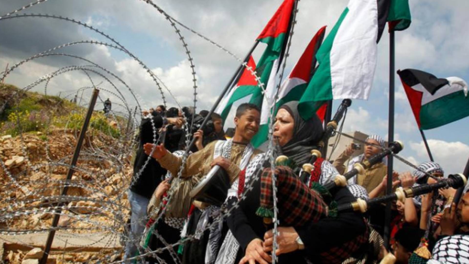 الفلسطينيون على حدود غزة - ارشيفية