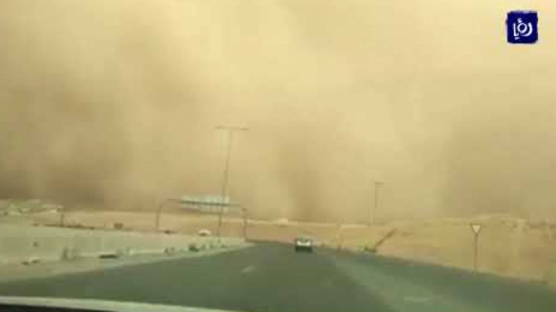 عاصفة رملية على الطريق الصحراوي - ارشيفية