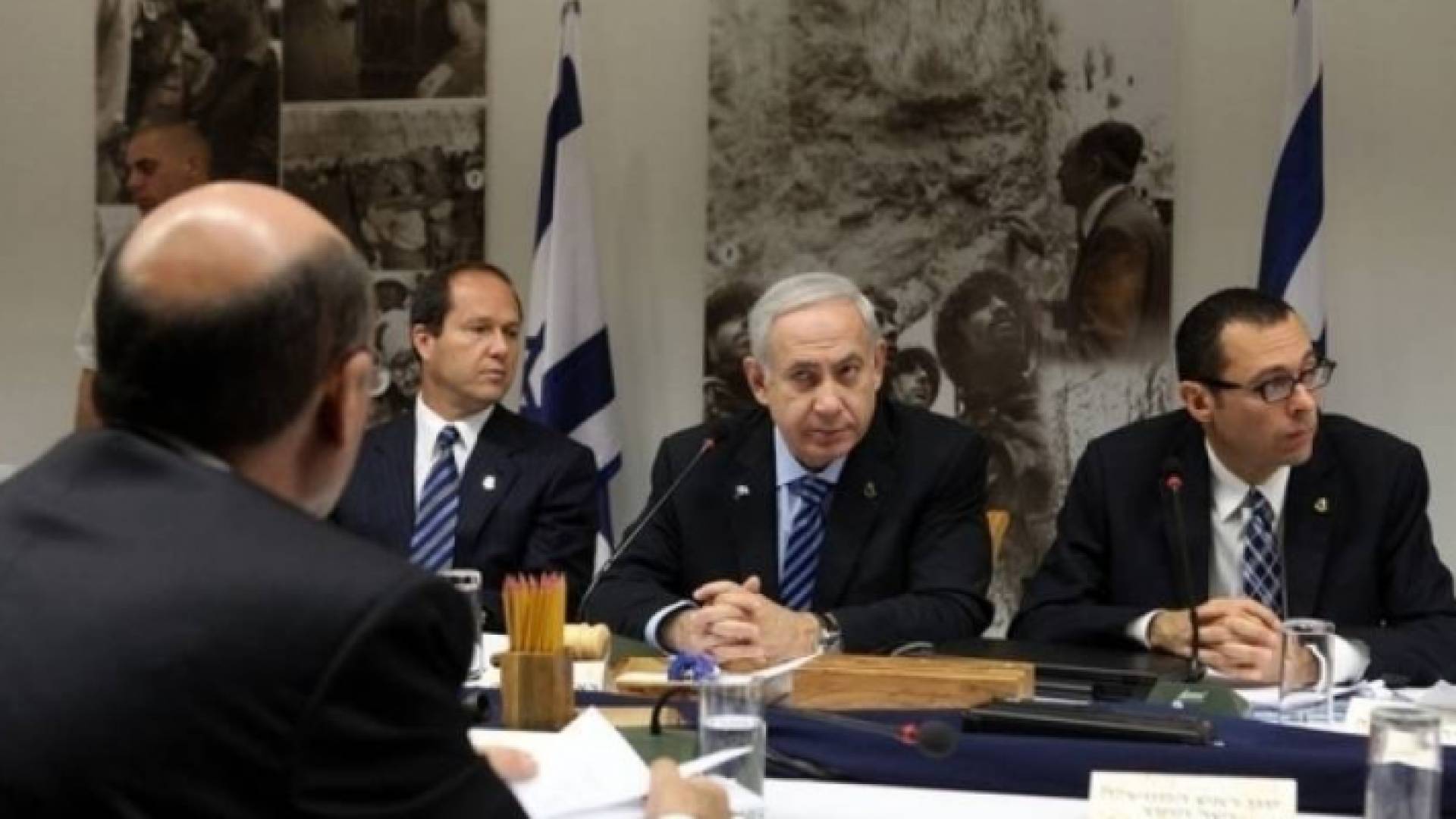 اجتماع سابق بين نتنياهو وقادة جيش الاحتلال