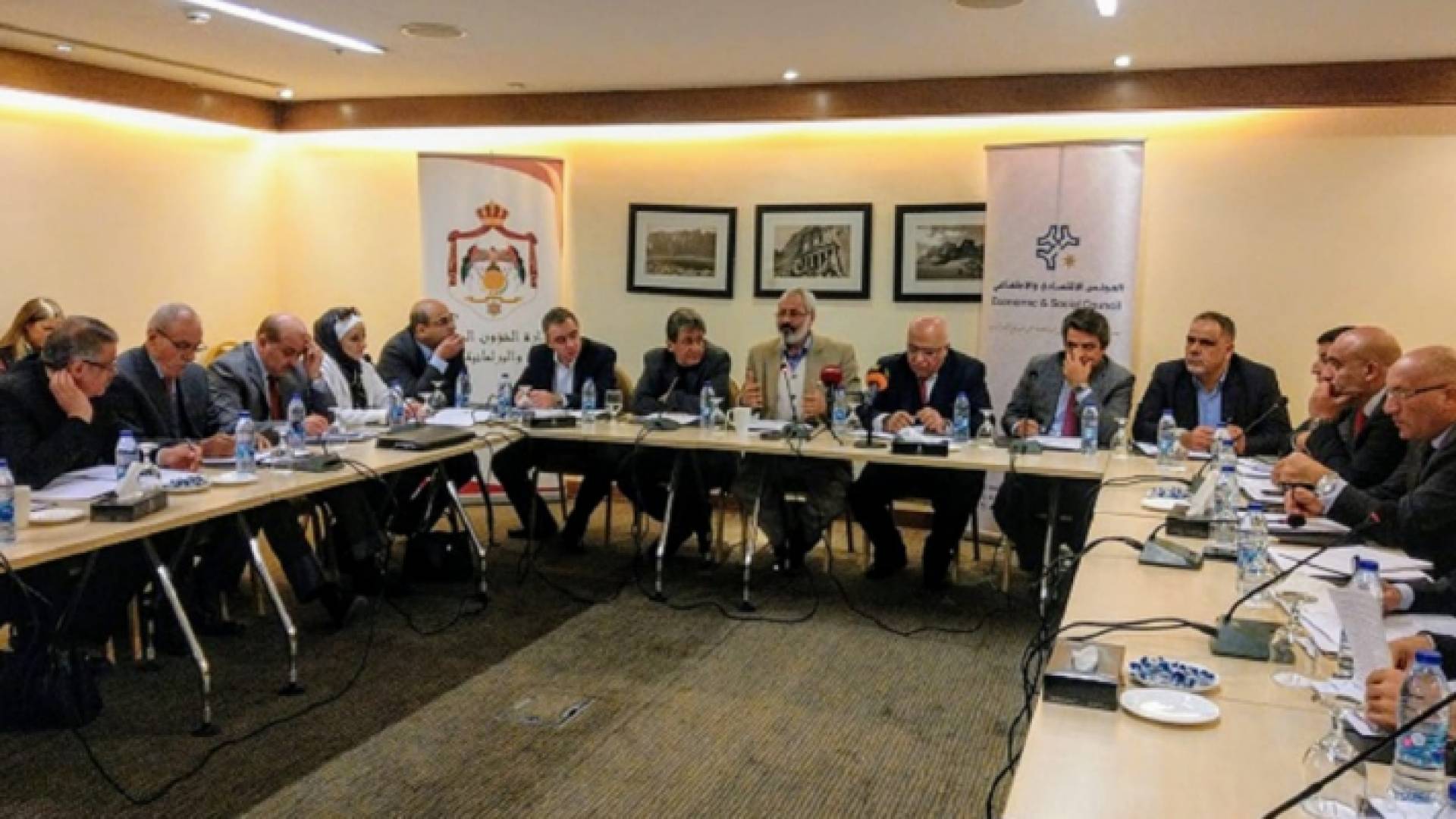 الاقتصادي و الاجتماعي يصدر ورقة للحوار حول اللامركزية