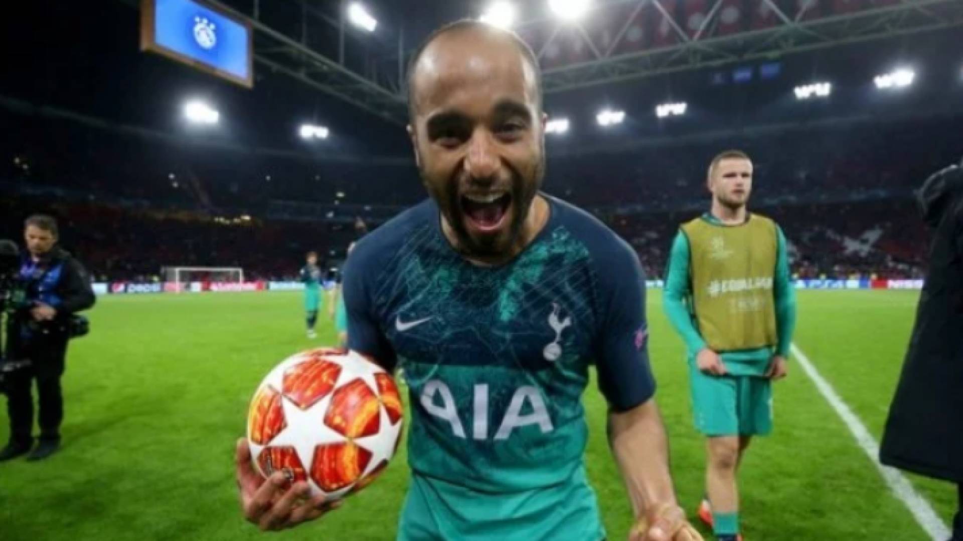 اللاعب لوكاس مورا