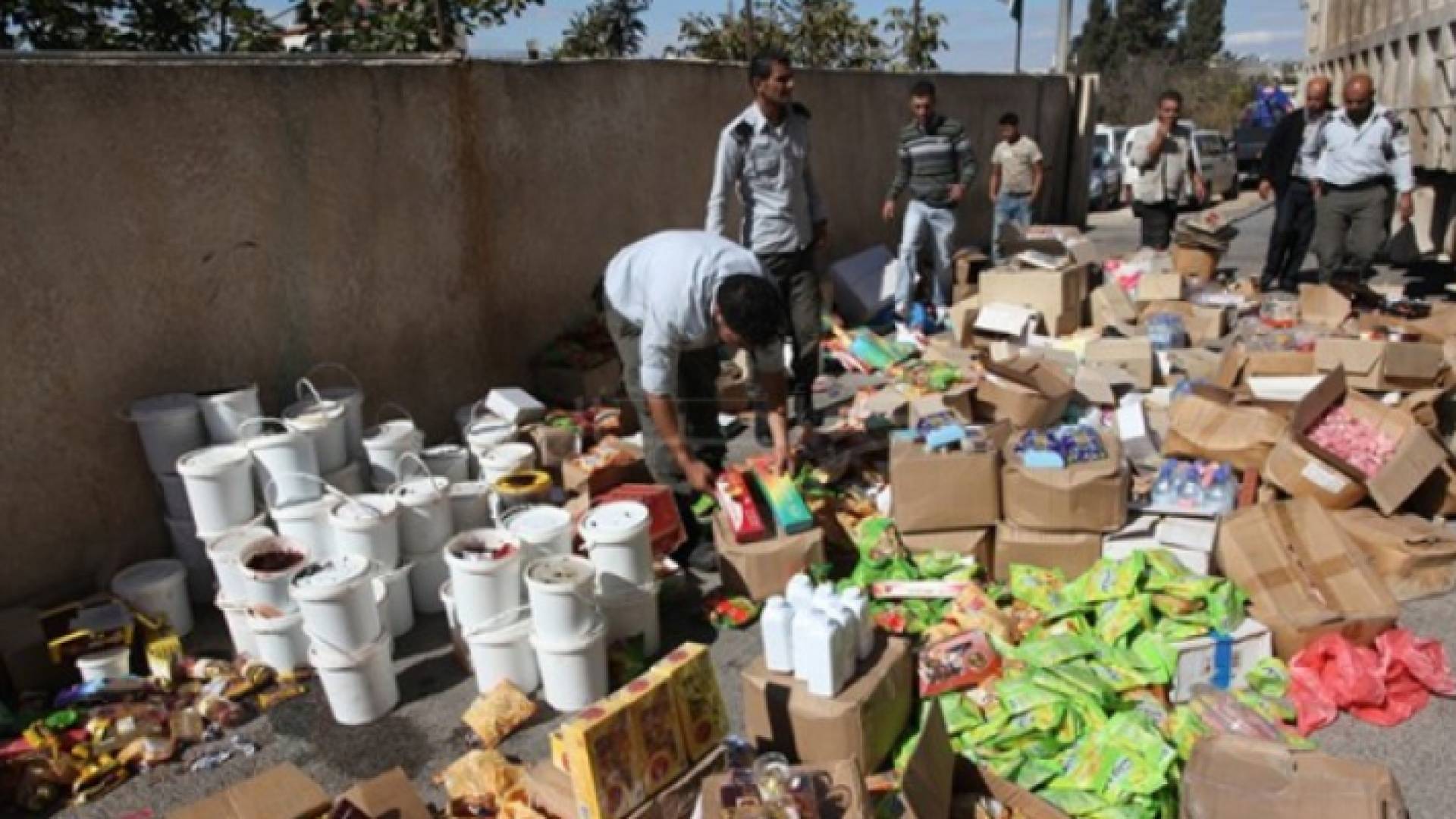 تم إتلاف 336 كغم لحوم و دجاج، و310 لترات من العصائر