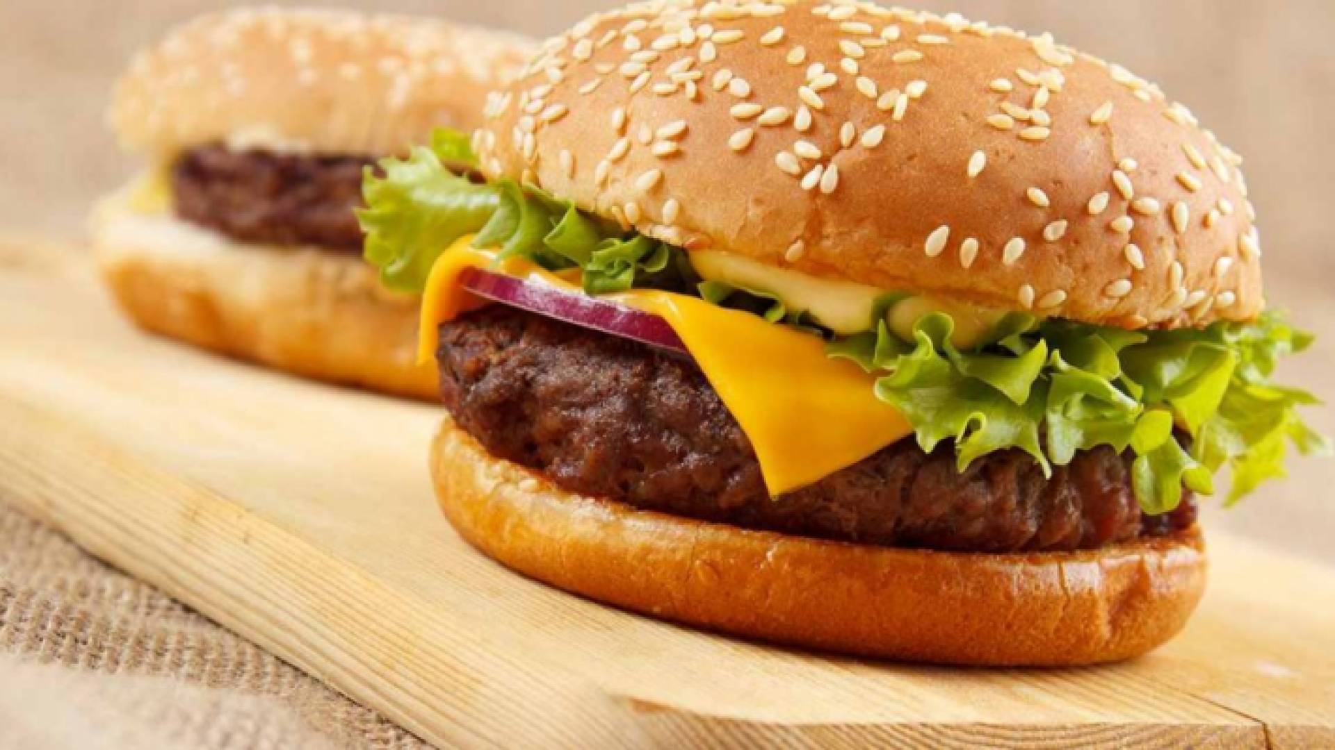 وجبة برغر - تعبيرية