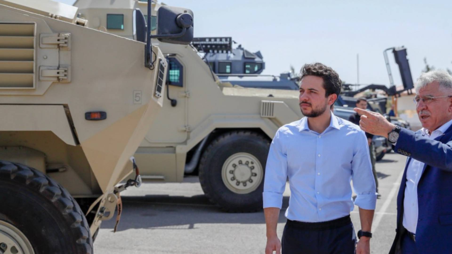 ولي العهد اثناء الزيارة