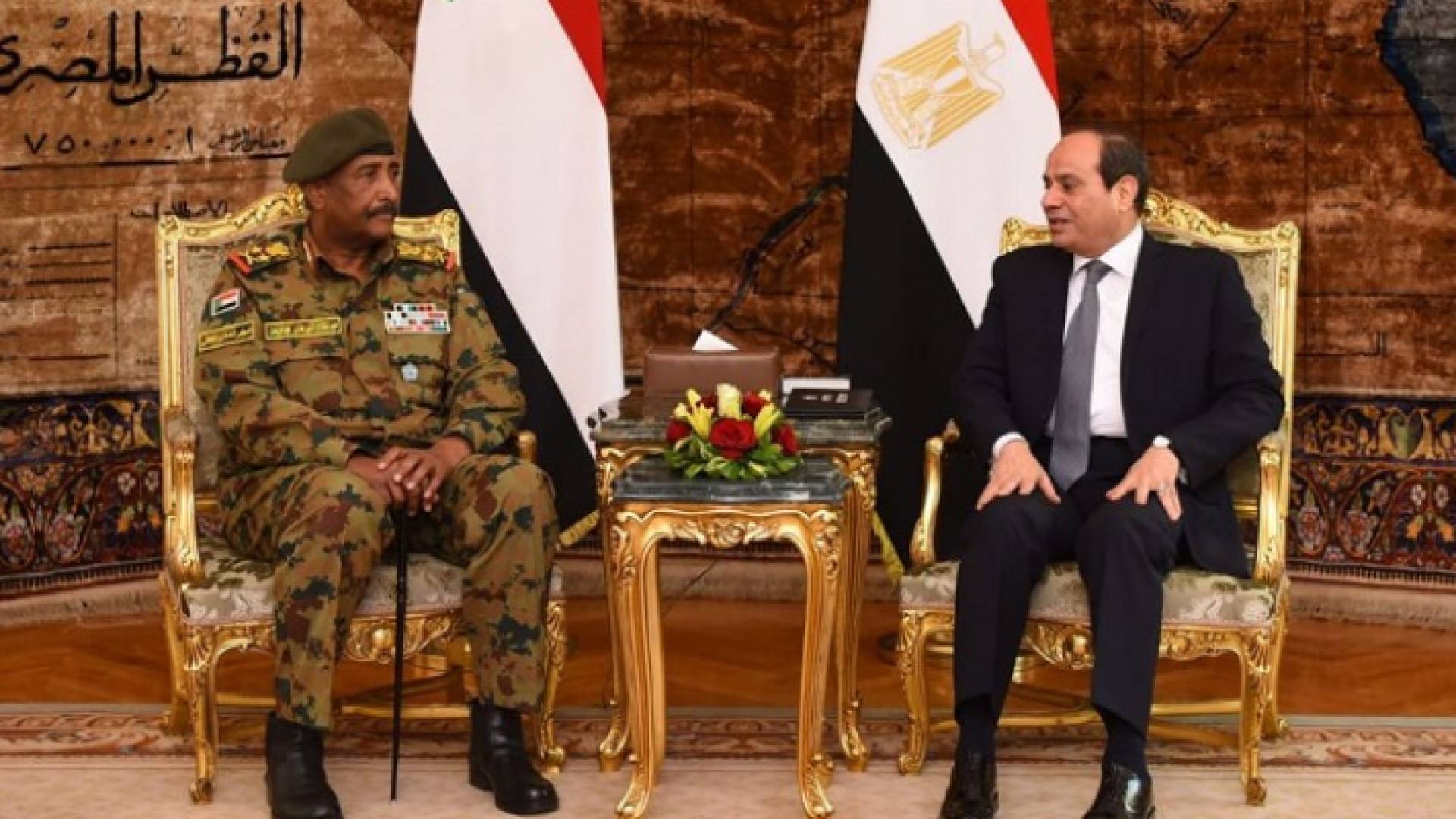 رئيس المجلس العسكري الانتقالي السوداني يلتقي السيسي في القاهرة