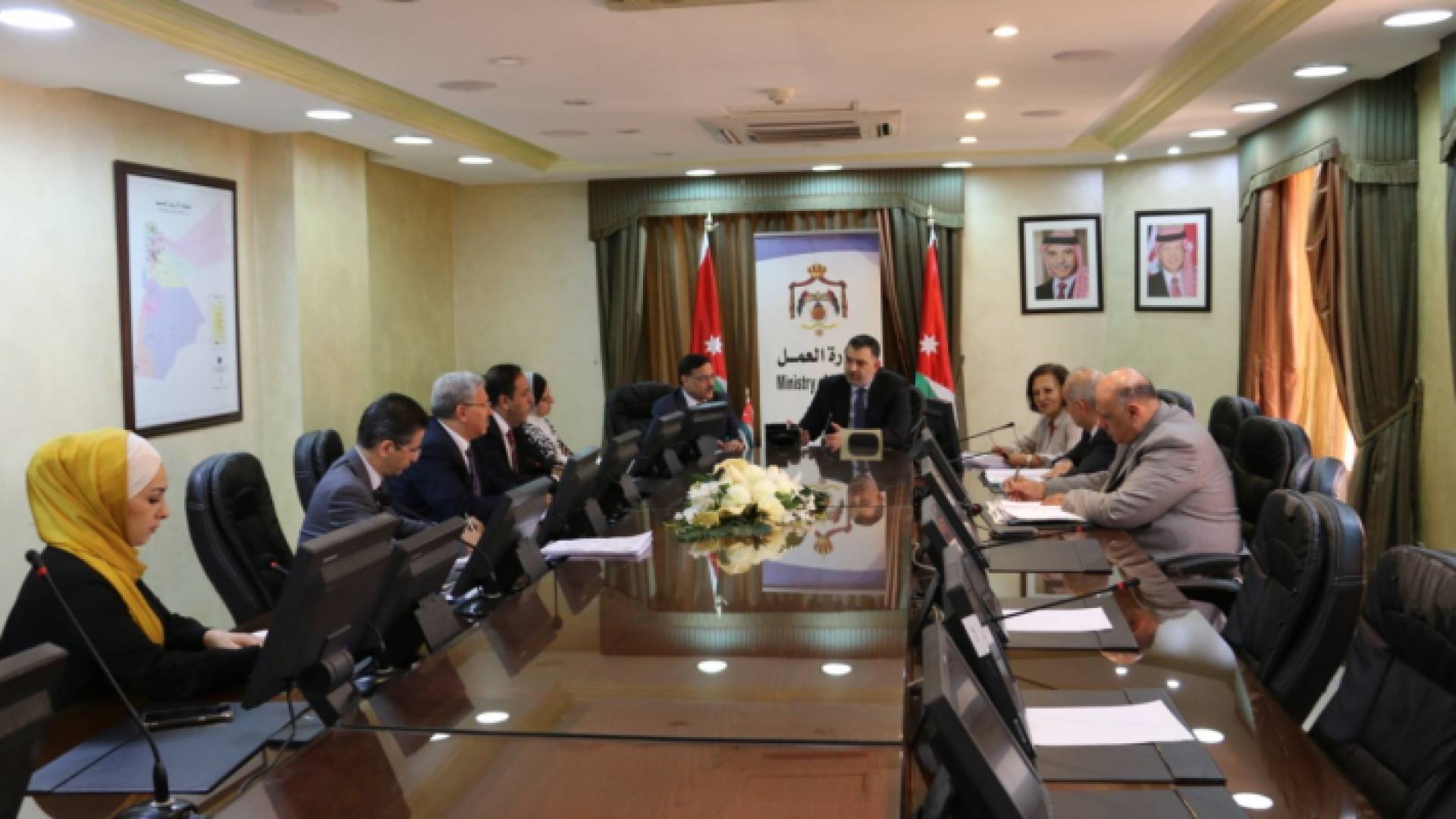 مجلس الخدمة المدنية في إجتماعه الأول بتشكيلته الجديدة