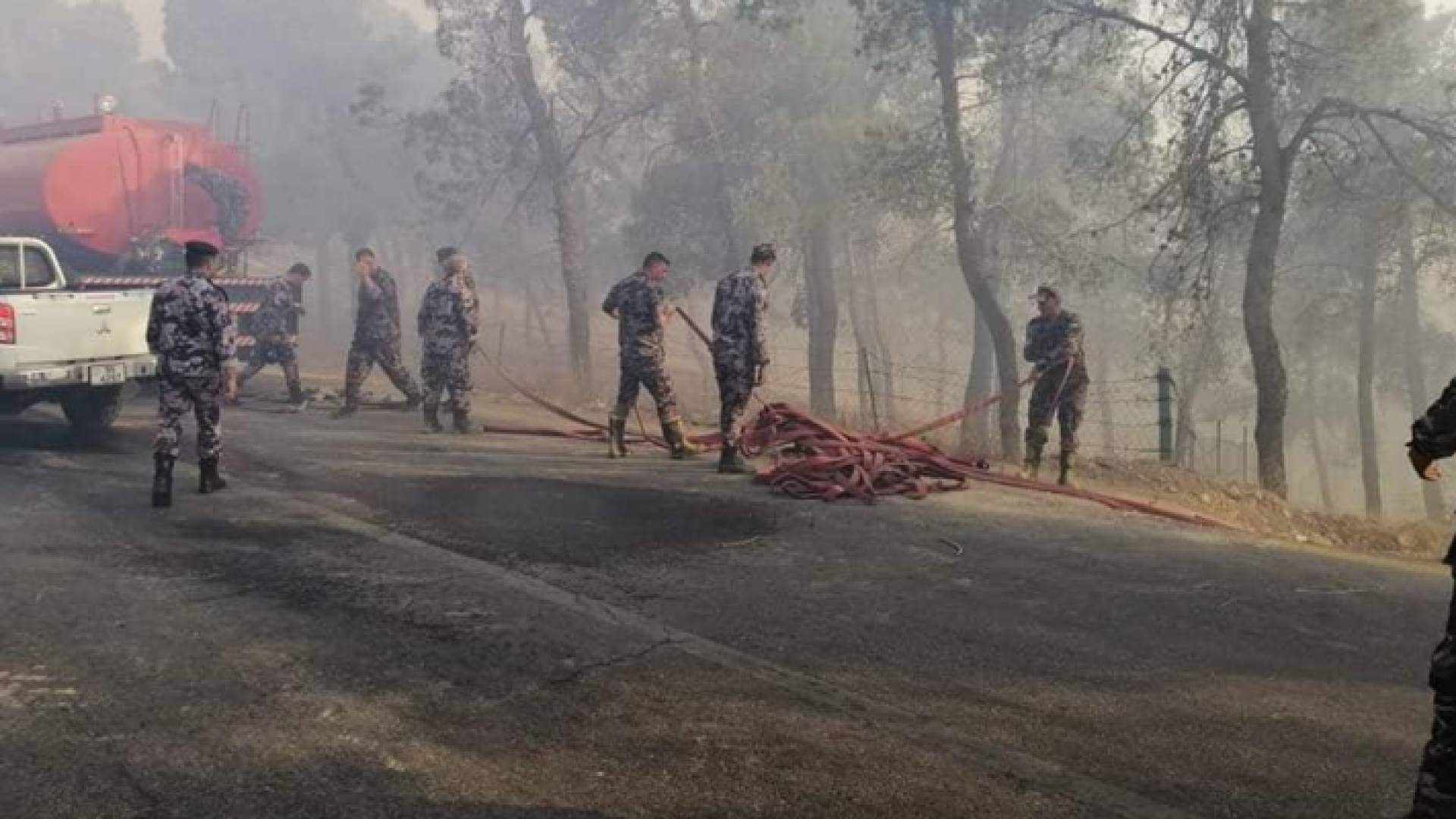 الدفاع المدني يعلن عن إخماد حرائق بثلاثة مواقع مختلفة في جرش