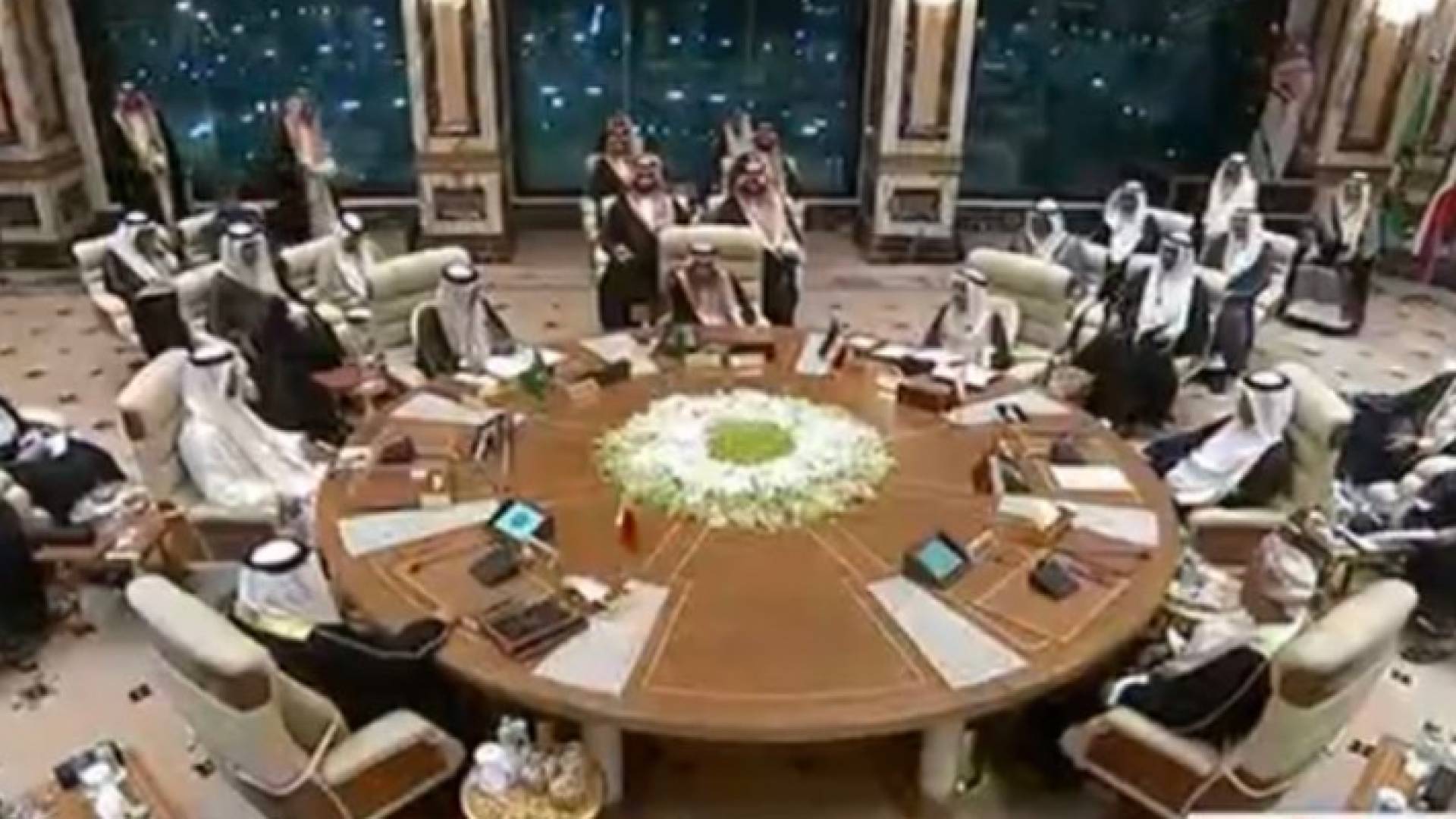 القمة الخليجية الطارئة