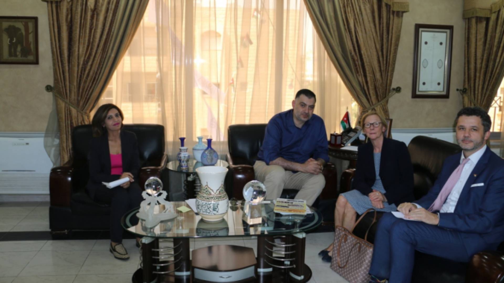 وزير العمل نضال فيصل البطاينة يلتقي السفيره الالمانية في عمان بيرجيتا سيفكر ايبرله