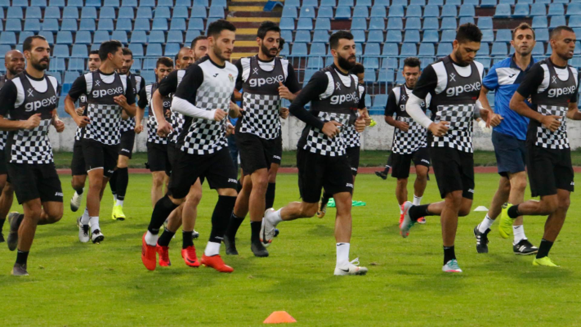 في اطار التحضيرات لتصفيات كأس العالم 2022 - من التدريبات