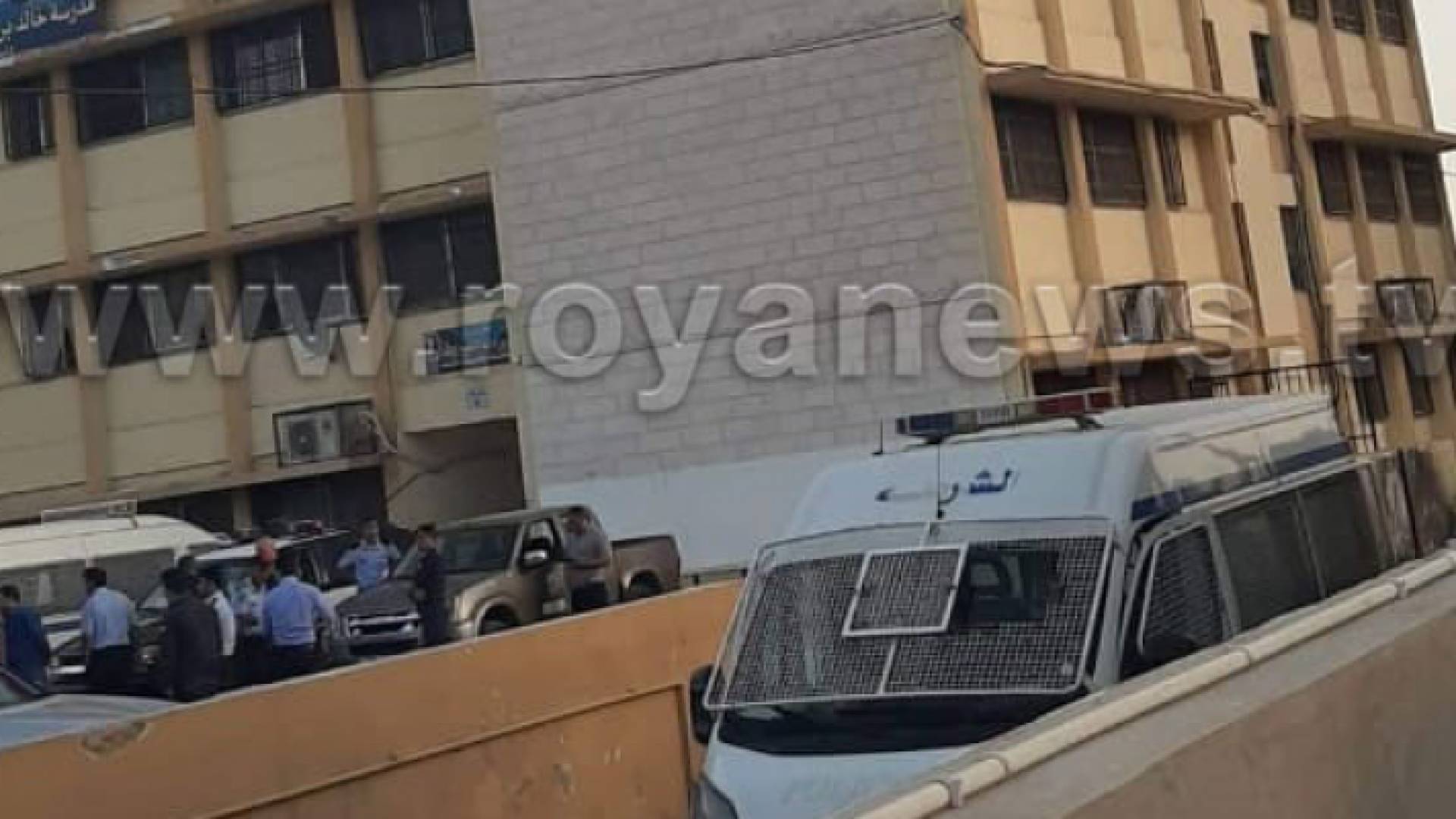 من موقع الجريمة