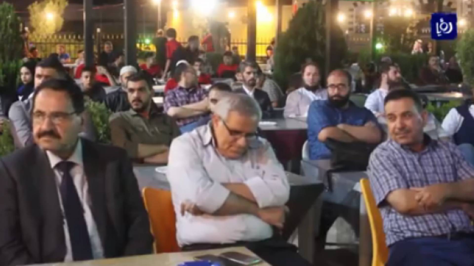 بلدية الزرقاء تلتقي بأبناء المحافظة للوقوف على أبرز مطالب واحتياجات المدينة