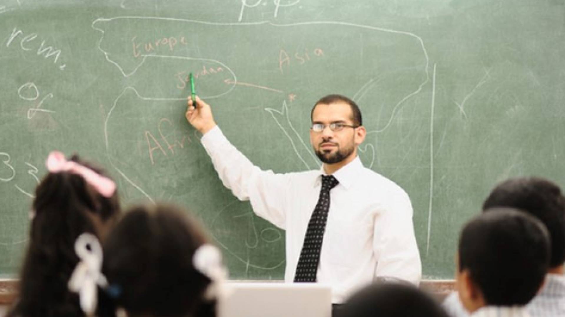ثلاث شرائح تقاعدية تضمنها صندوق التقاعد لنقابة المعلمين - ارشيفية