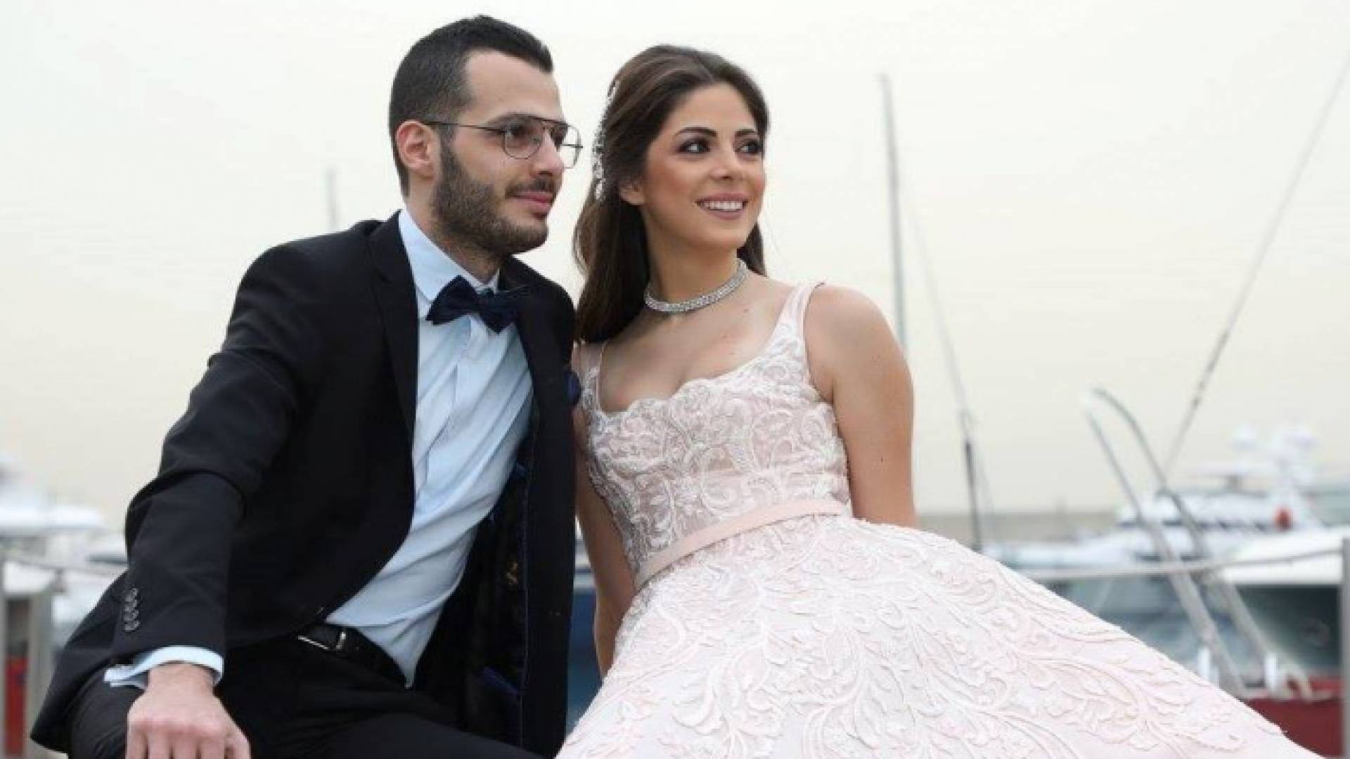كتبت شقيقتها رسالة مؤثرة قالت فيها: "ضلي اضحكي من فوق، نيالك يا حرقة قلبنا".