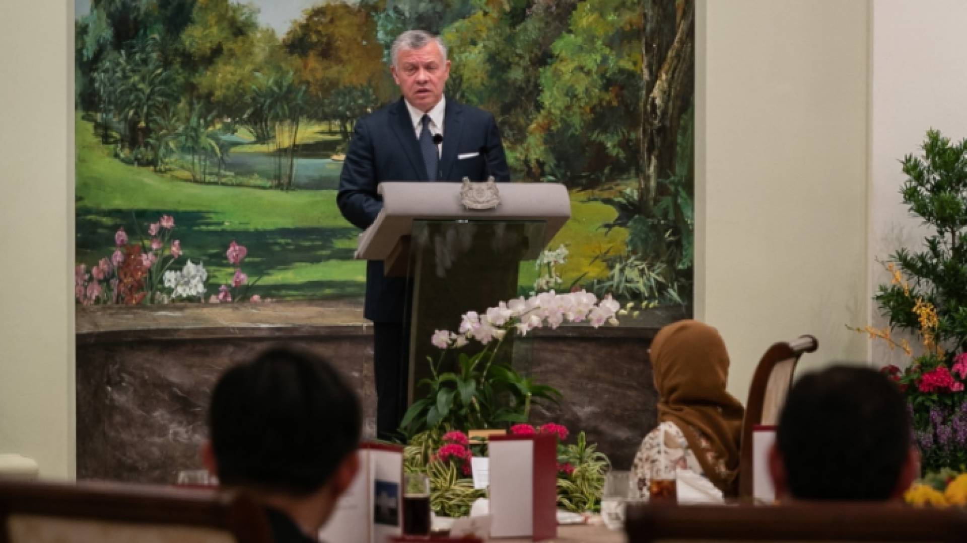 الملك عبدالله الثاني في قصر إستانا الرئاسي