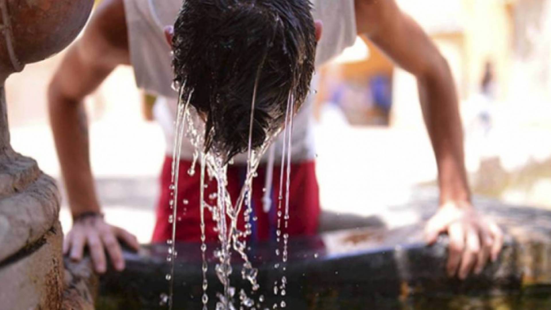 تشهد مناطق واسعة من العالم خلال هذه الأيام ارتفاعا كبيرا على درجات الحرارة