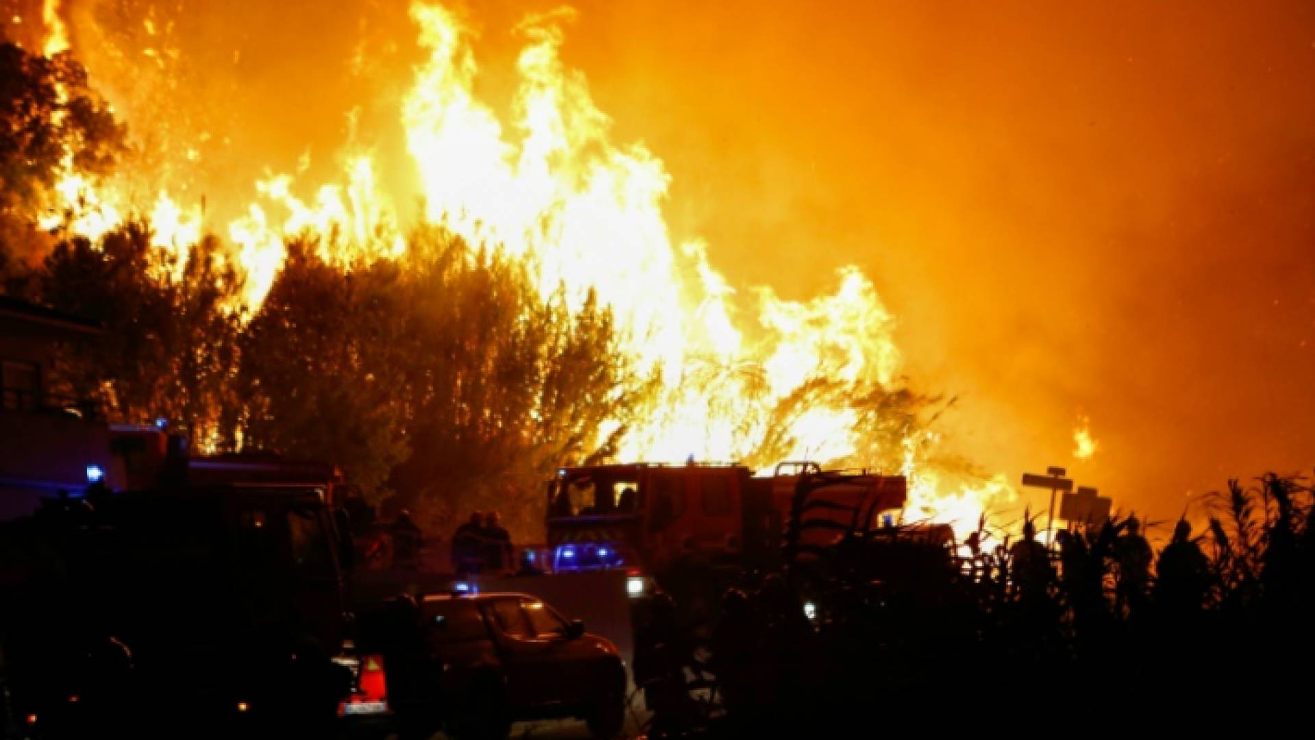 اجتاح حريق هائل منطقة شاسعة في شمال إسبانيا