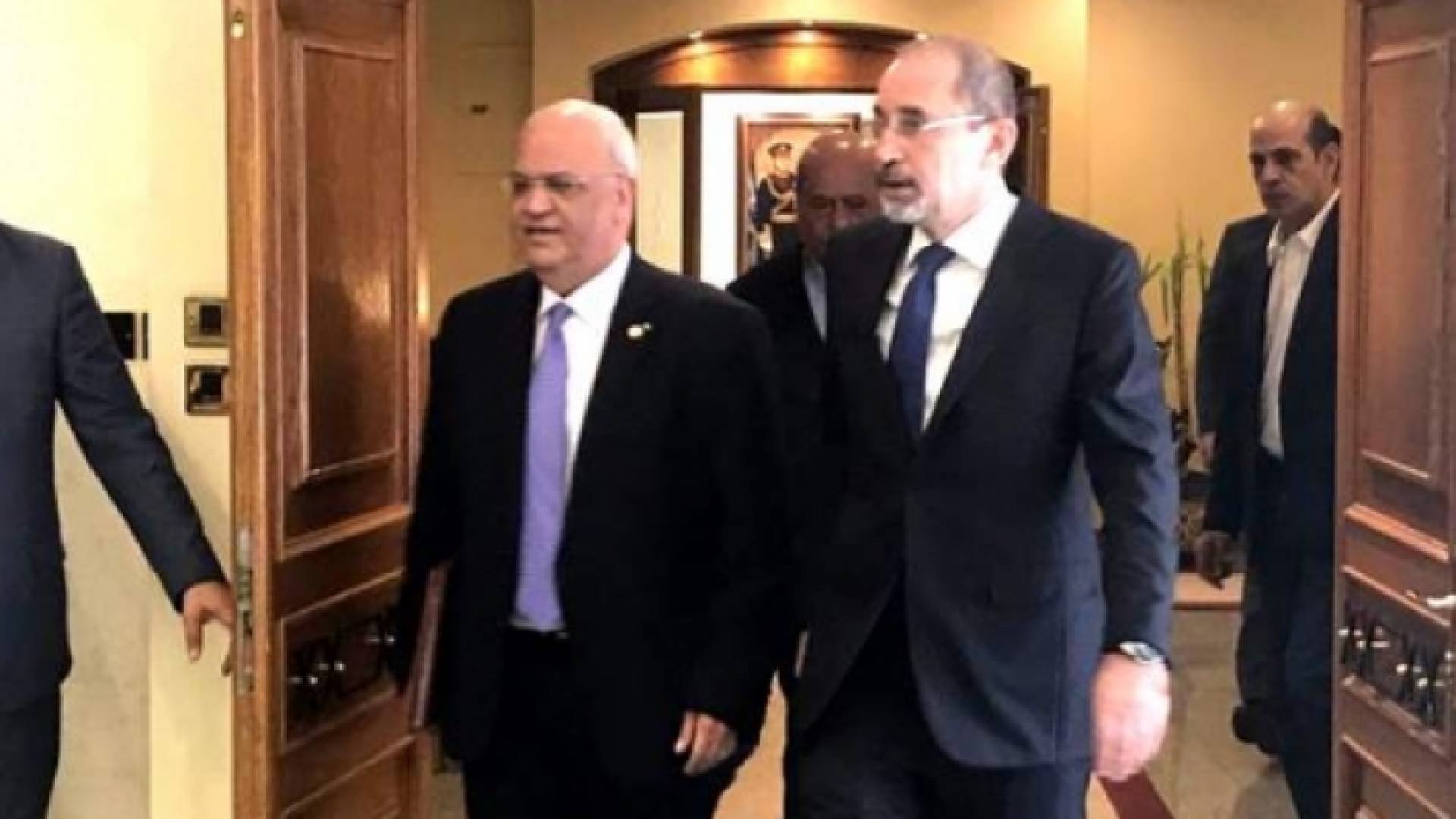 خلال اللقاء