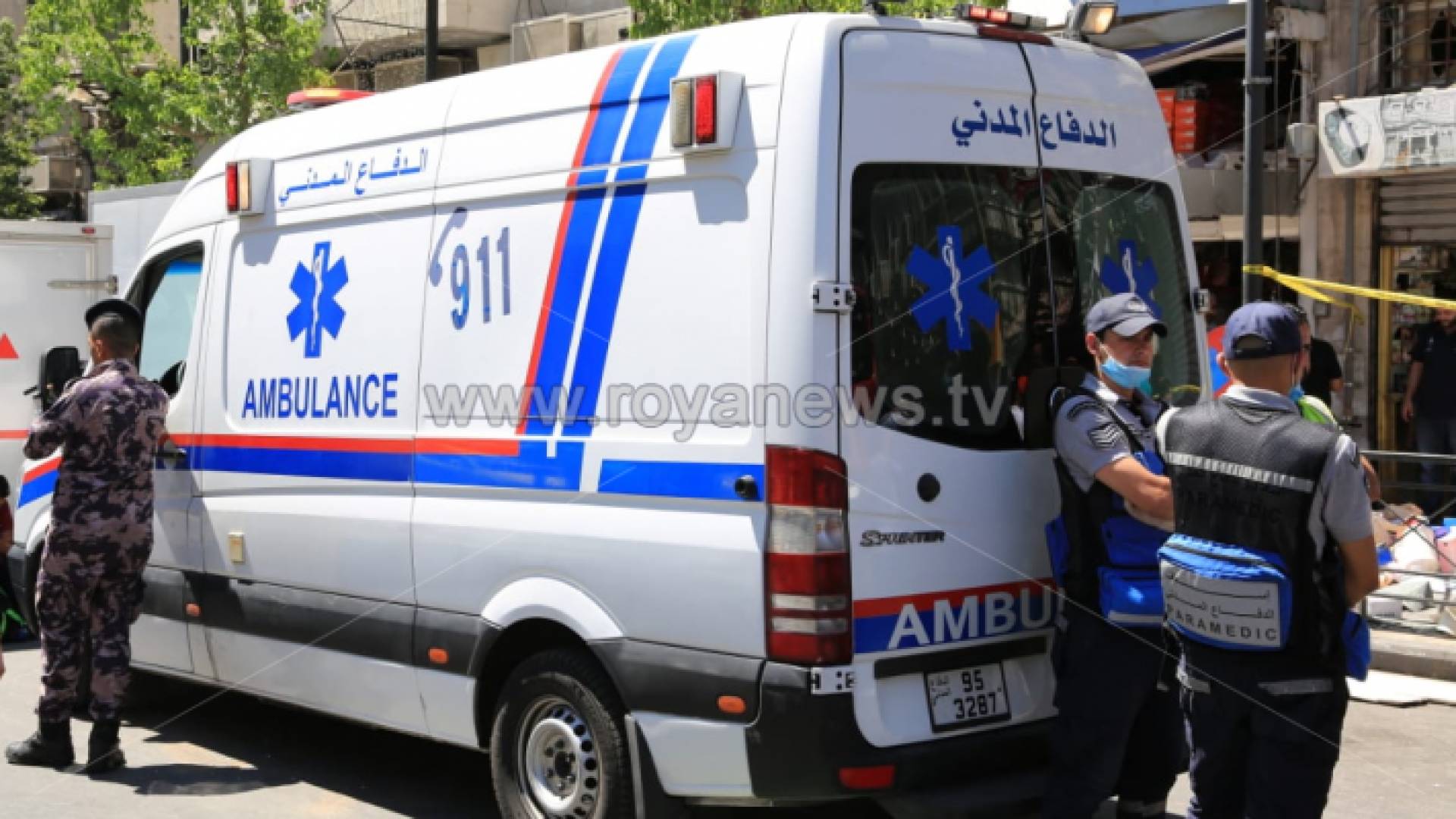 كوادر من الدفاع المدني - ارشيفية