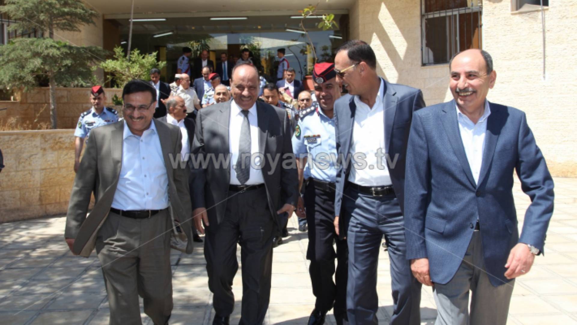 وزراء الداخلية والمالية والاشغال يزورون مركز حدود جابر - مصدر الصورة من وزارة الداخلية
