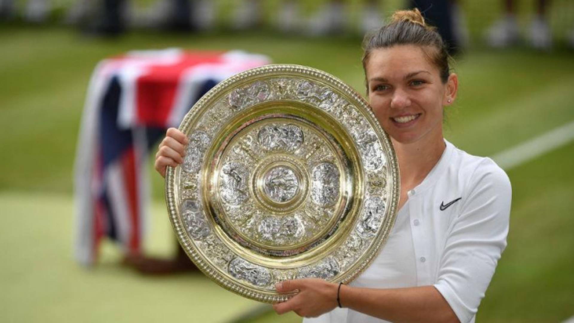 الرومانية سيمونا هاليب