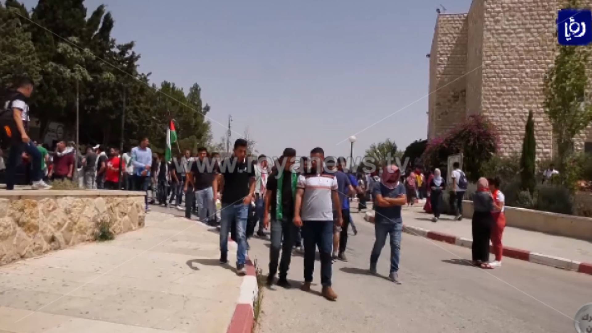 إصابات في مواجهات مع جنود الاحتلال شمال مدينة البيرة