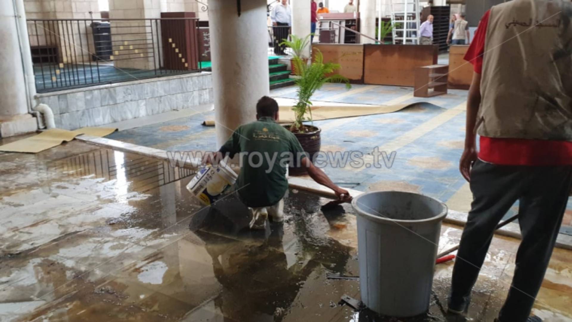 من أعمال التنظيف