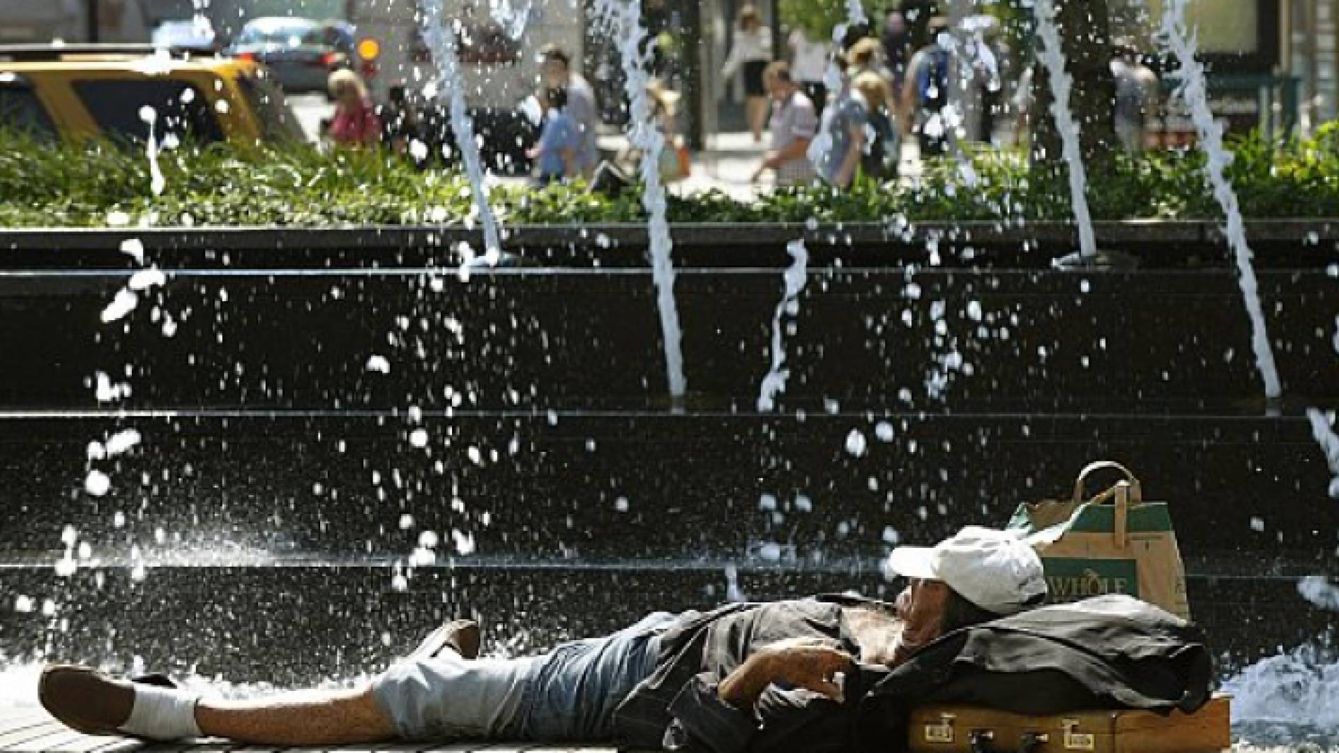 سكان الولايات المتحدة يمكن أن يشعروا بدرجة حرارة تصل إلى 45 مئوية