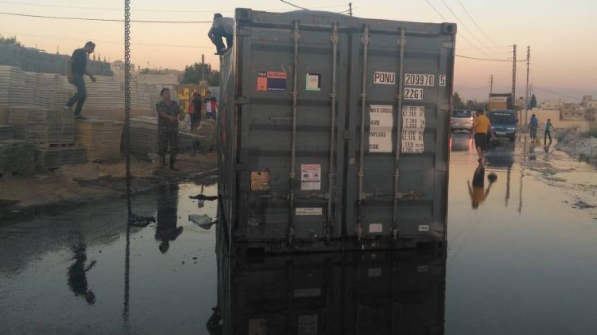 من موقع الحادث