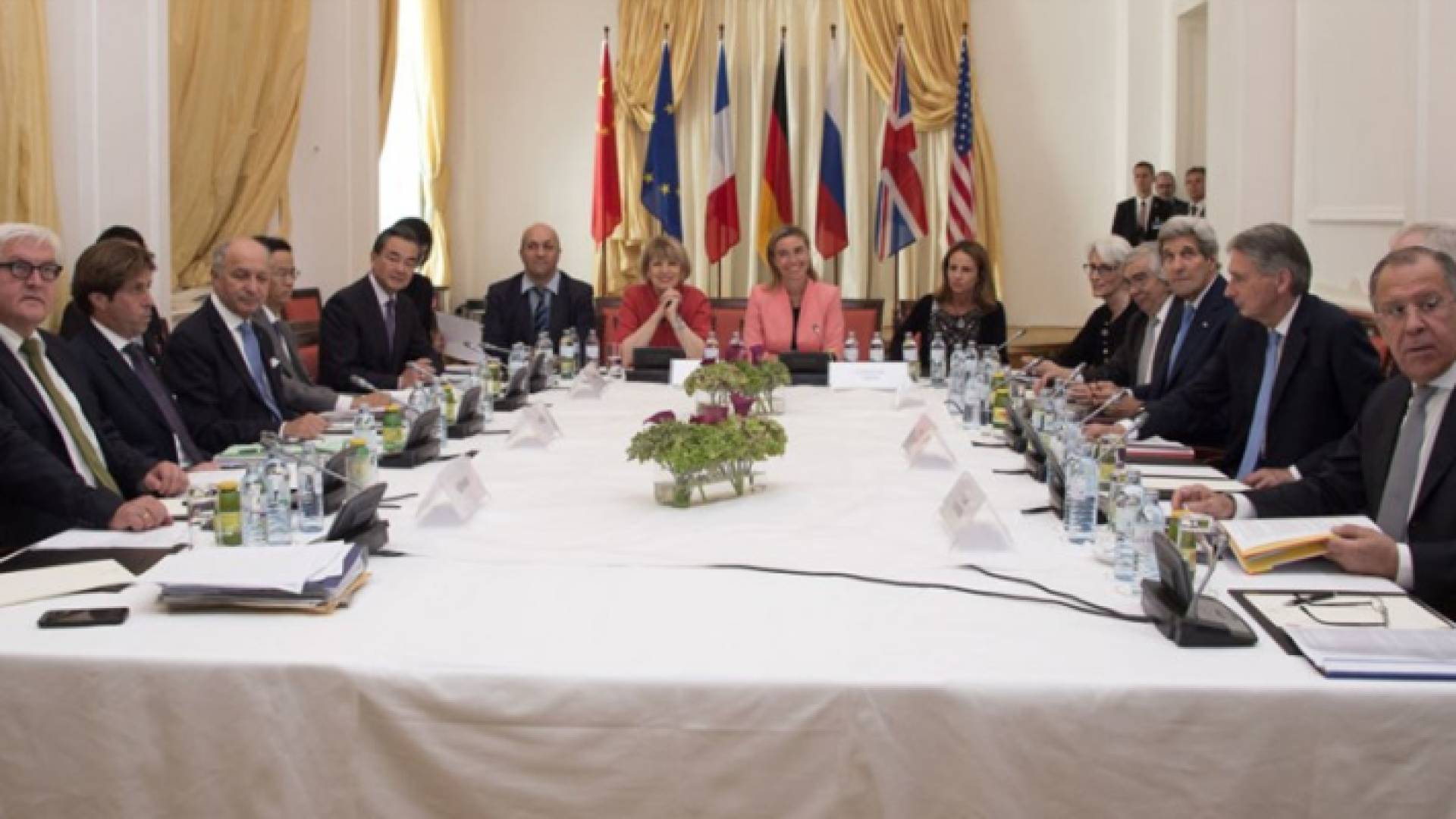 اجتماع في فيينا الأحد لبحث الملف النووي الايراني والتوتر مستمر في الخليج