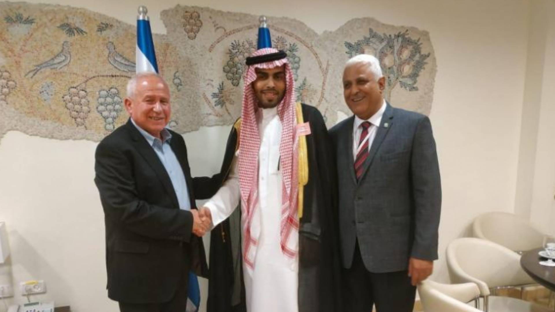 السعودي كان ضمن وفد من الإعلاميين العرب