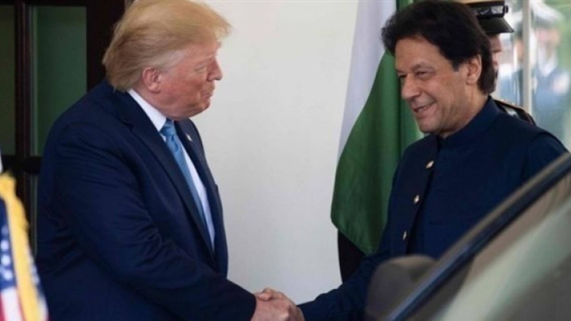 الرئيس الأمريكي دونالد ترمب يستقبل رئيس وزراء باكستان عمران خان في واشنطن