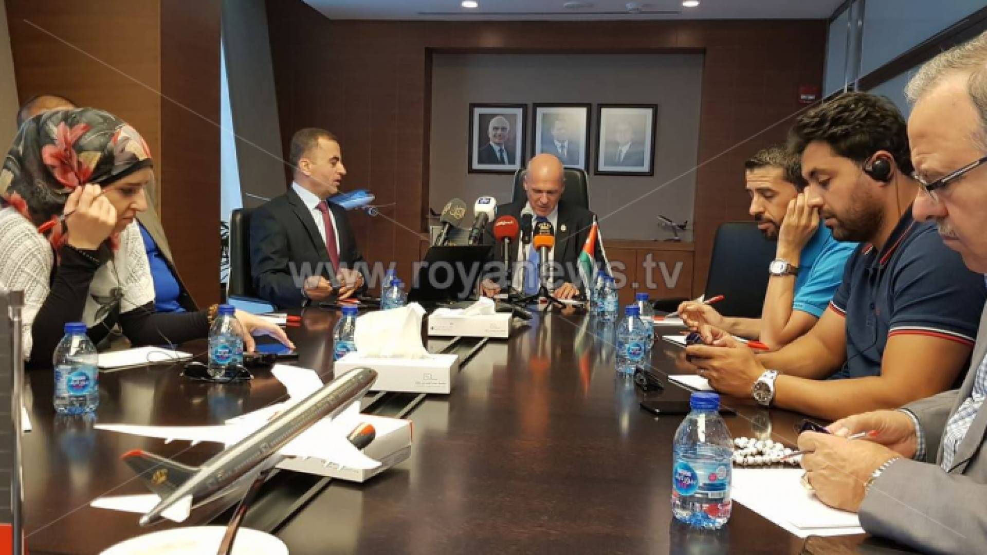 المدير العام والرئيس التنفيذي للملكية الأردنية، ستيفان بيشلر خلال المؤتمر الصحفي