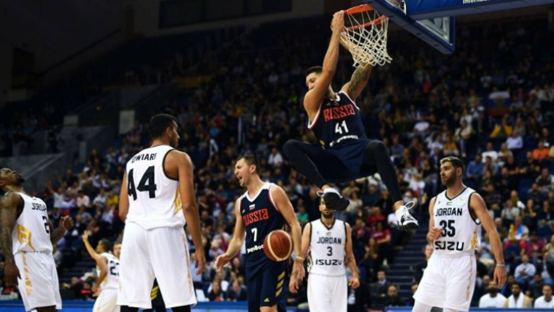 منتخب السلة يخسر وديا أمام روسيا استعدادا لكأس العالم