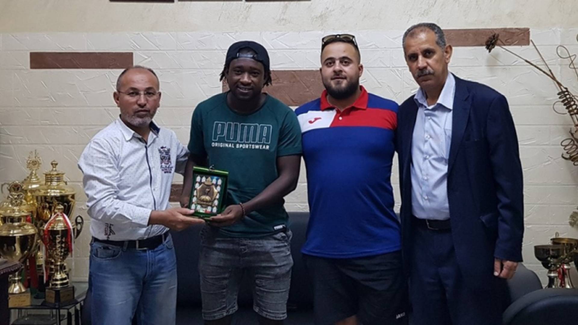 الوحدات يفسخ عقد محترفه ديمبا