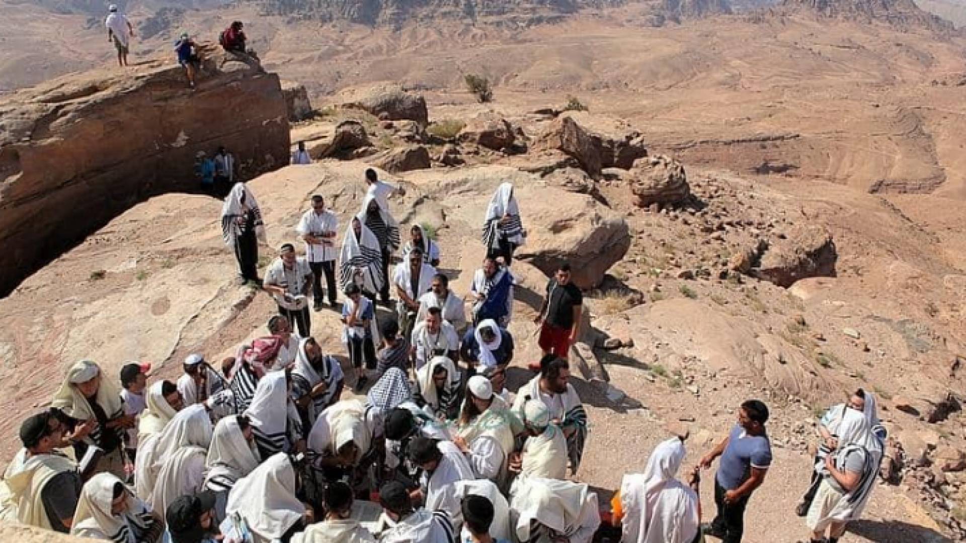 زيارة اليهود لمواقع دينية في البترا