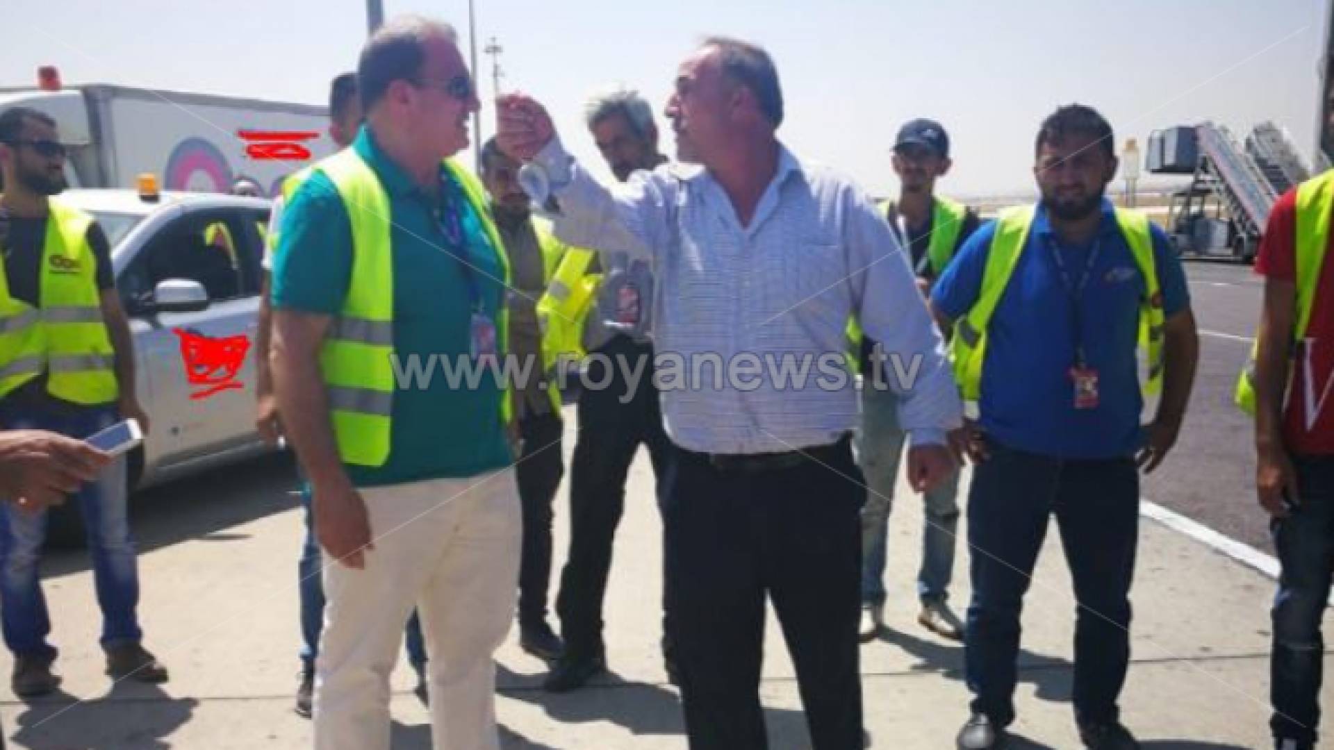 الصورة من مسافرين كانوا على متن الطائرة