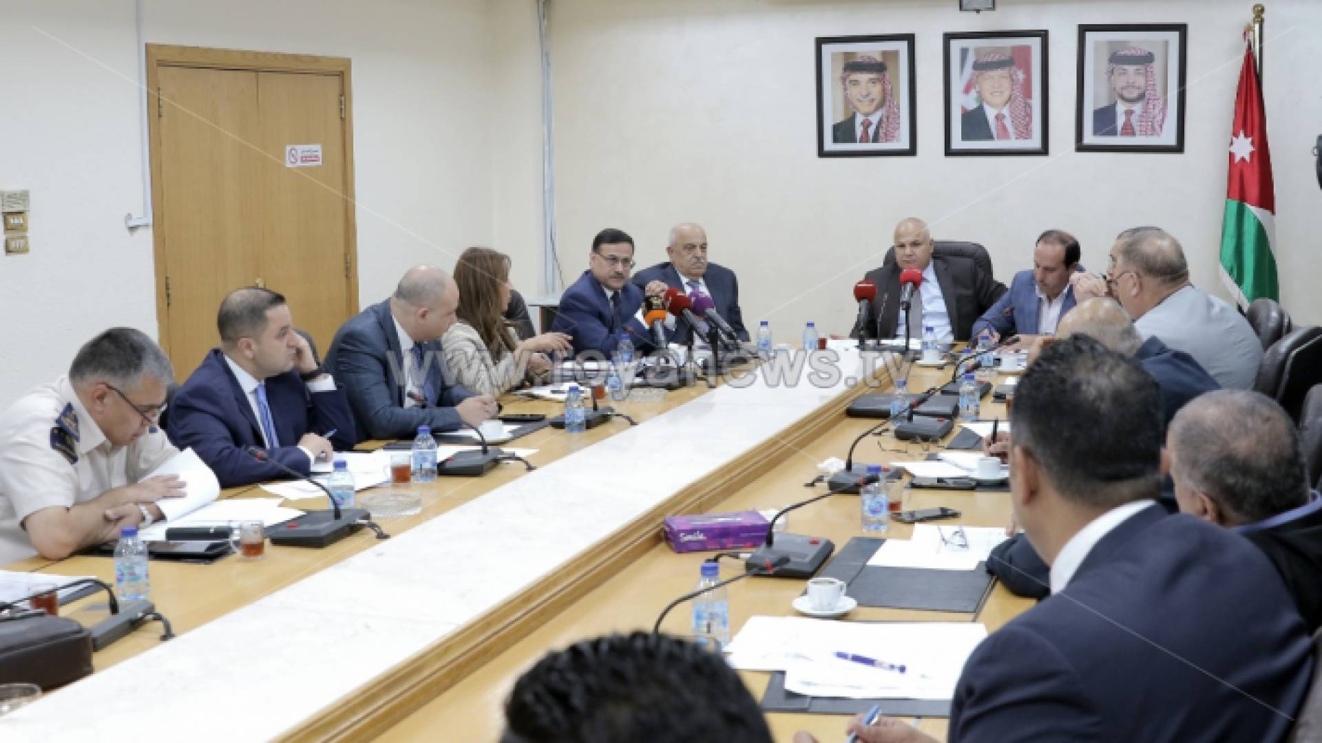 اللجنة النيابية المالية