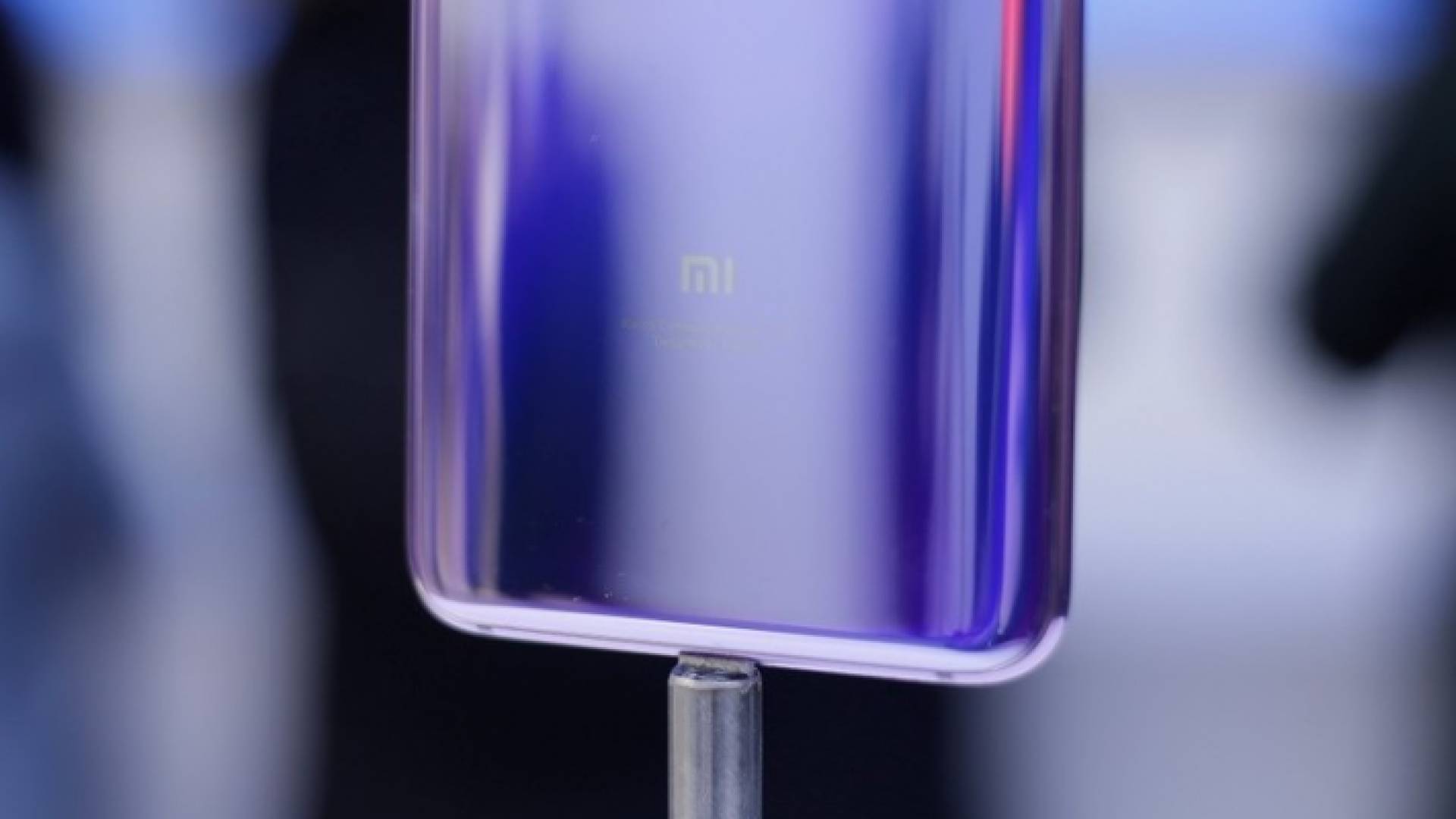 الهاتف الجديد سيكون مزودا بألواح طاقة شمسية صغيرة