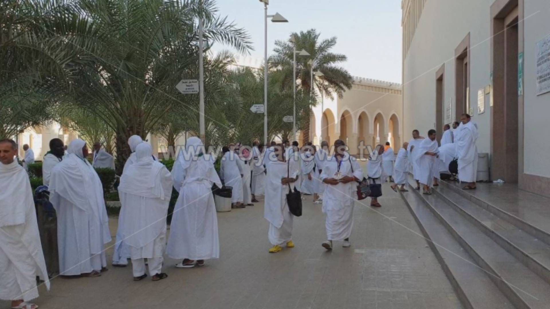 حجاج بيت الله الحرام