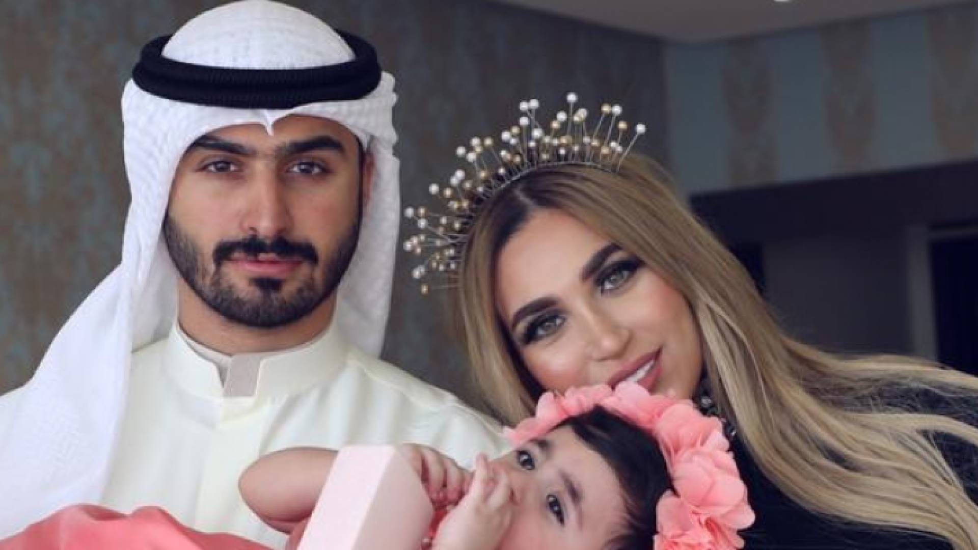 الدكتورة خلود وزوجها أمين