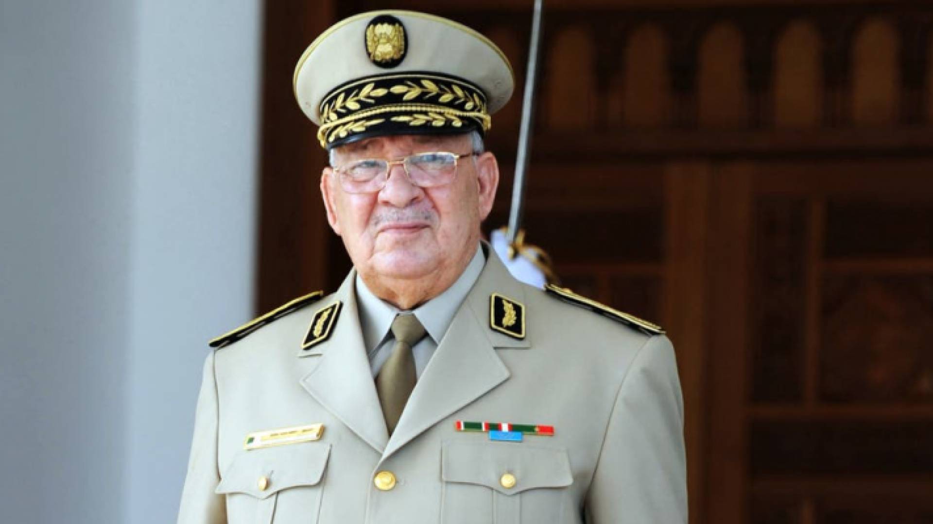 الفريق أحمد قايد صالح رئيس أركان الجيش الجزائري