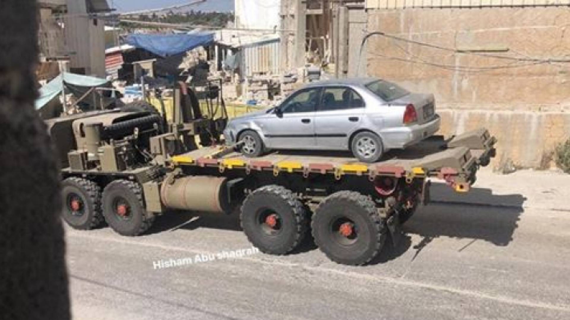 الاحتلال يعتقل فلسطينيا ويصادر سيارة في "بيت فجار"