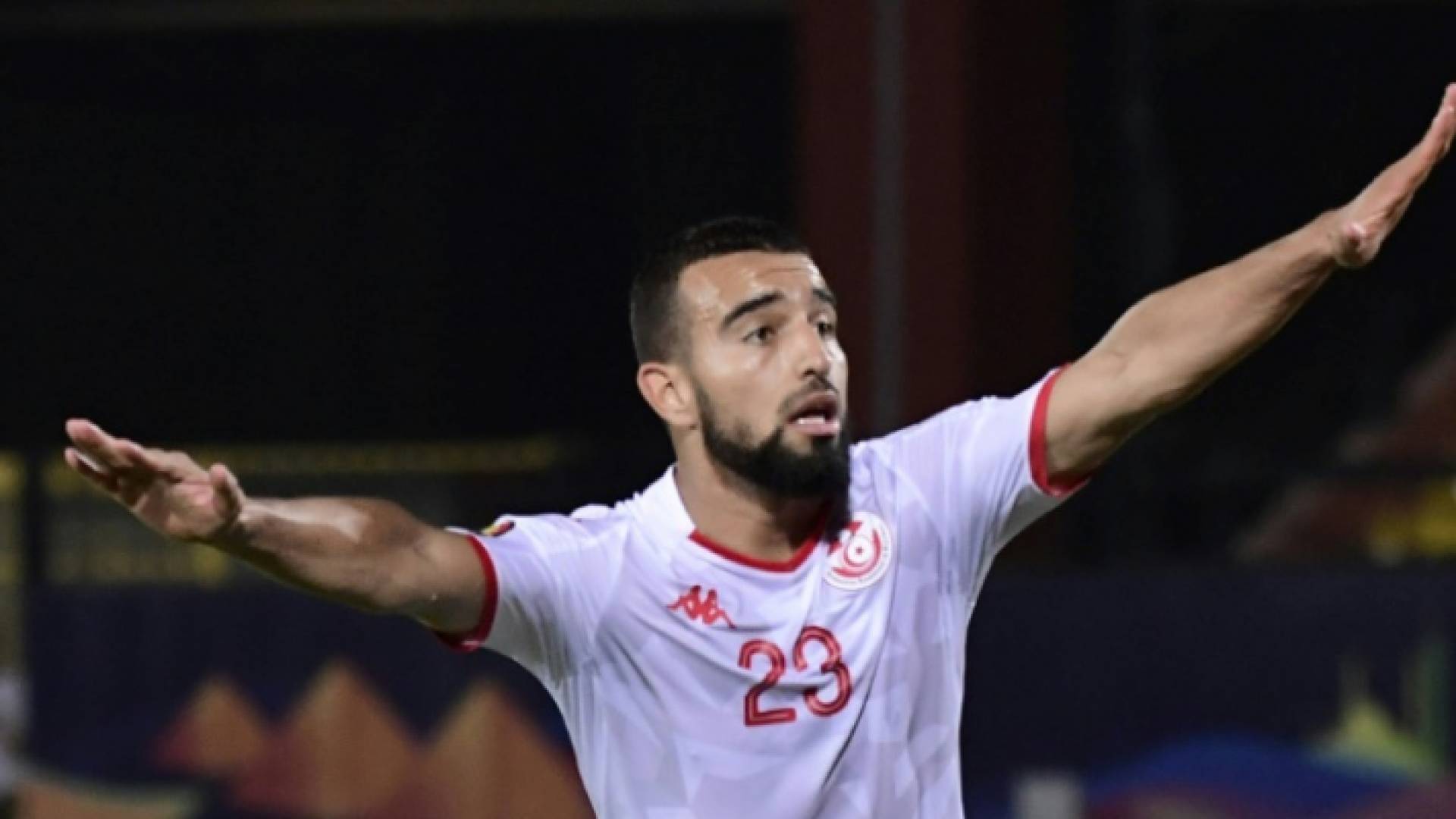 لاعب خط الوسط الدولي التونسي نعيم السليتي