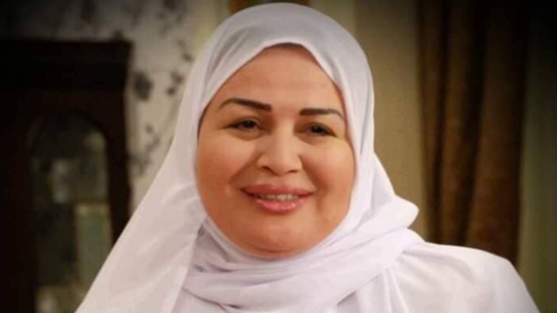 الفنانة المصرية إلهام شاهين تؤدي فريضة الحج