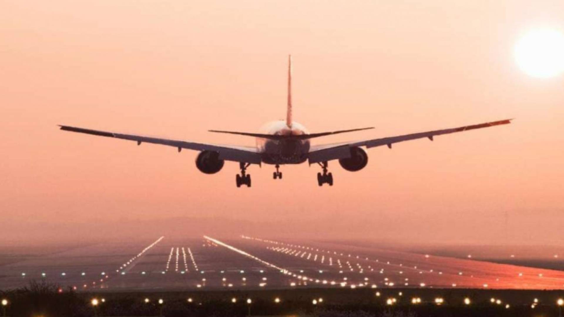 طائرة مدنية