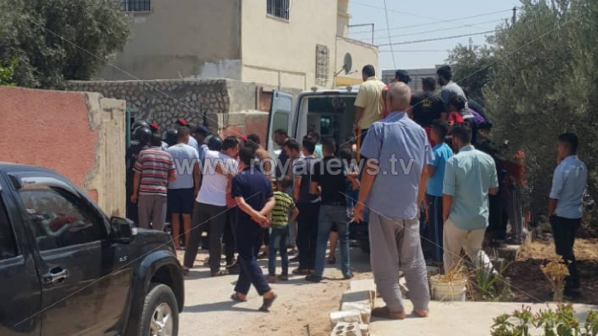 من مكان وقوع الجريمة