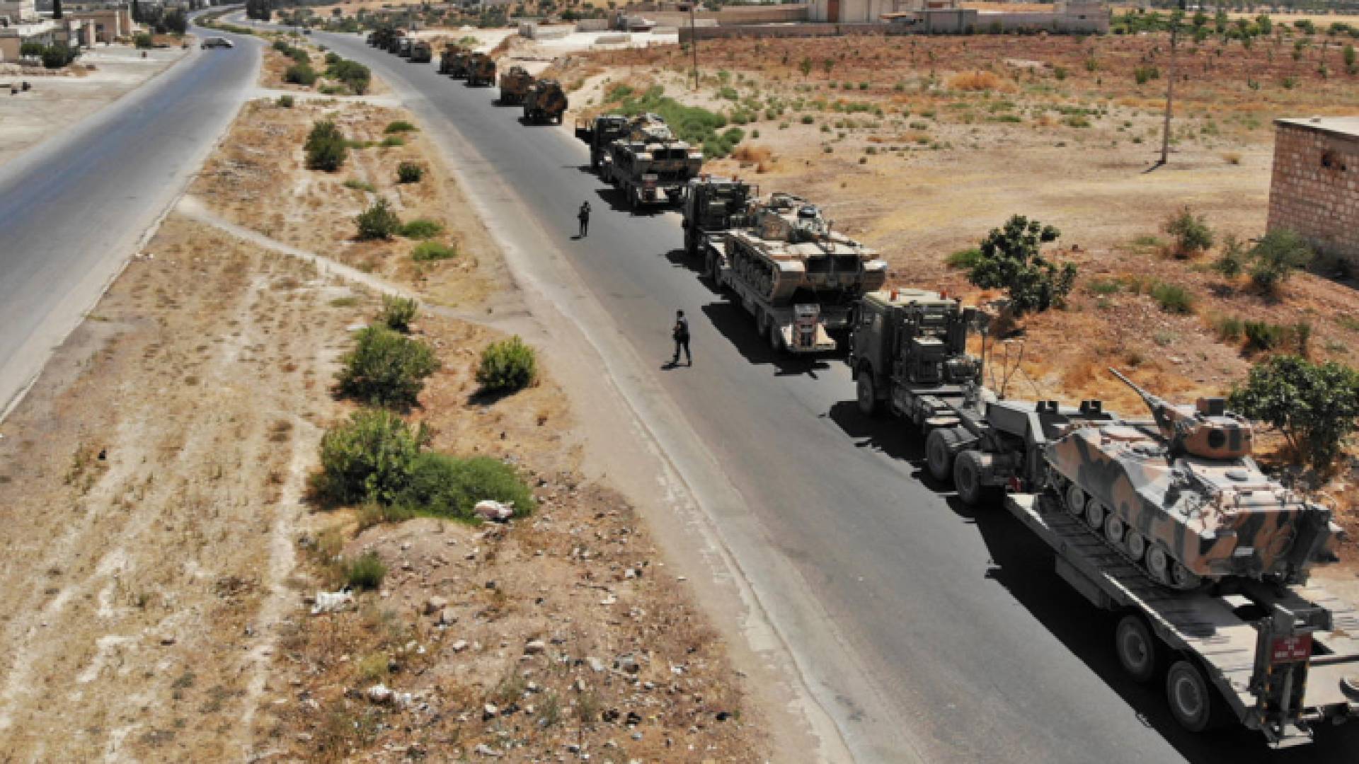 قوات الجيش السوري تتقدم في خان شيخون وتقطع طريق الرتل التركي