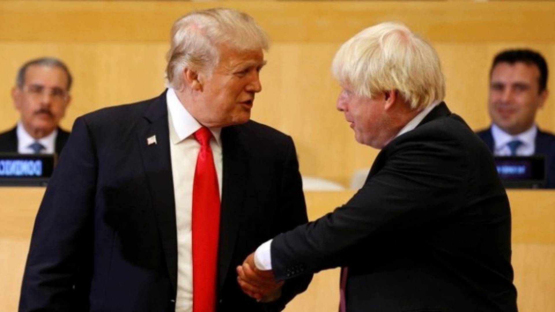 جونسون وترمب