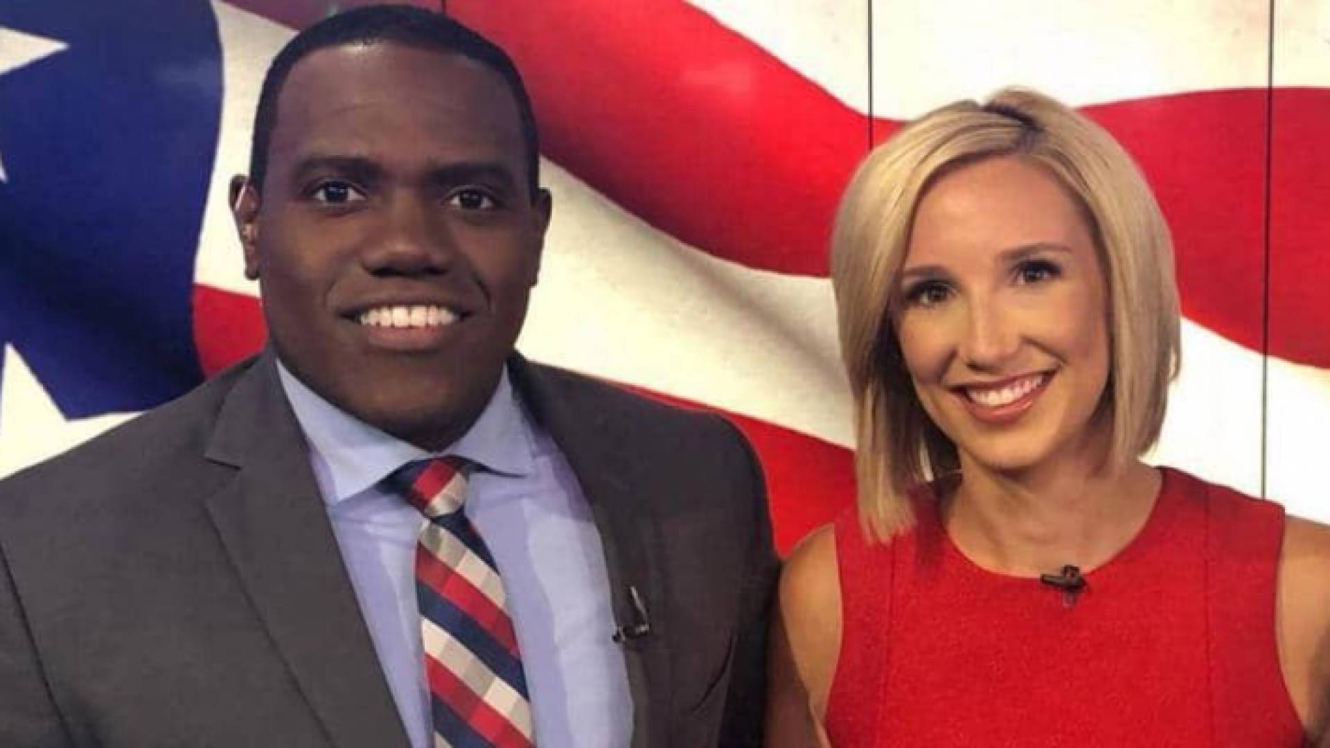 مذيغة أمريكية اعتذرت لزميلها على الهواء